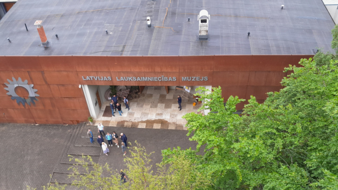 Latvijas Lauksaimniecības muzejs no putna lidojuma