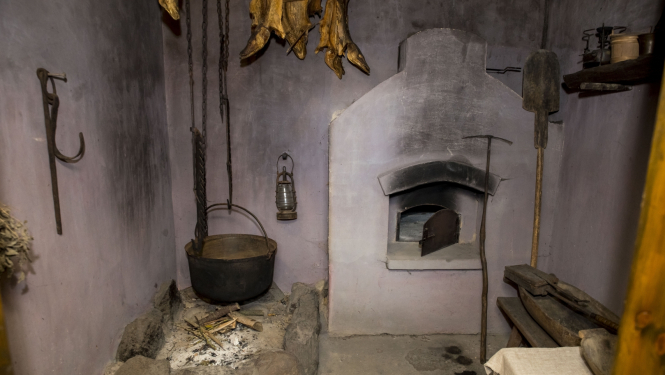 Muzeja "Pikšas" manteļskurstenis