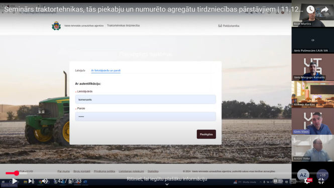 Kadrs no semināra traktortehnikas tirgotājiem, ar autentifikācijas logu traktortehnikas tirgotāju sistēmai