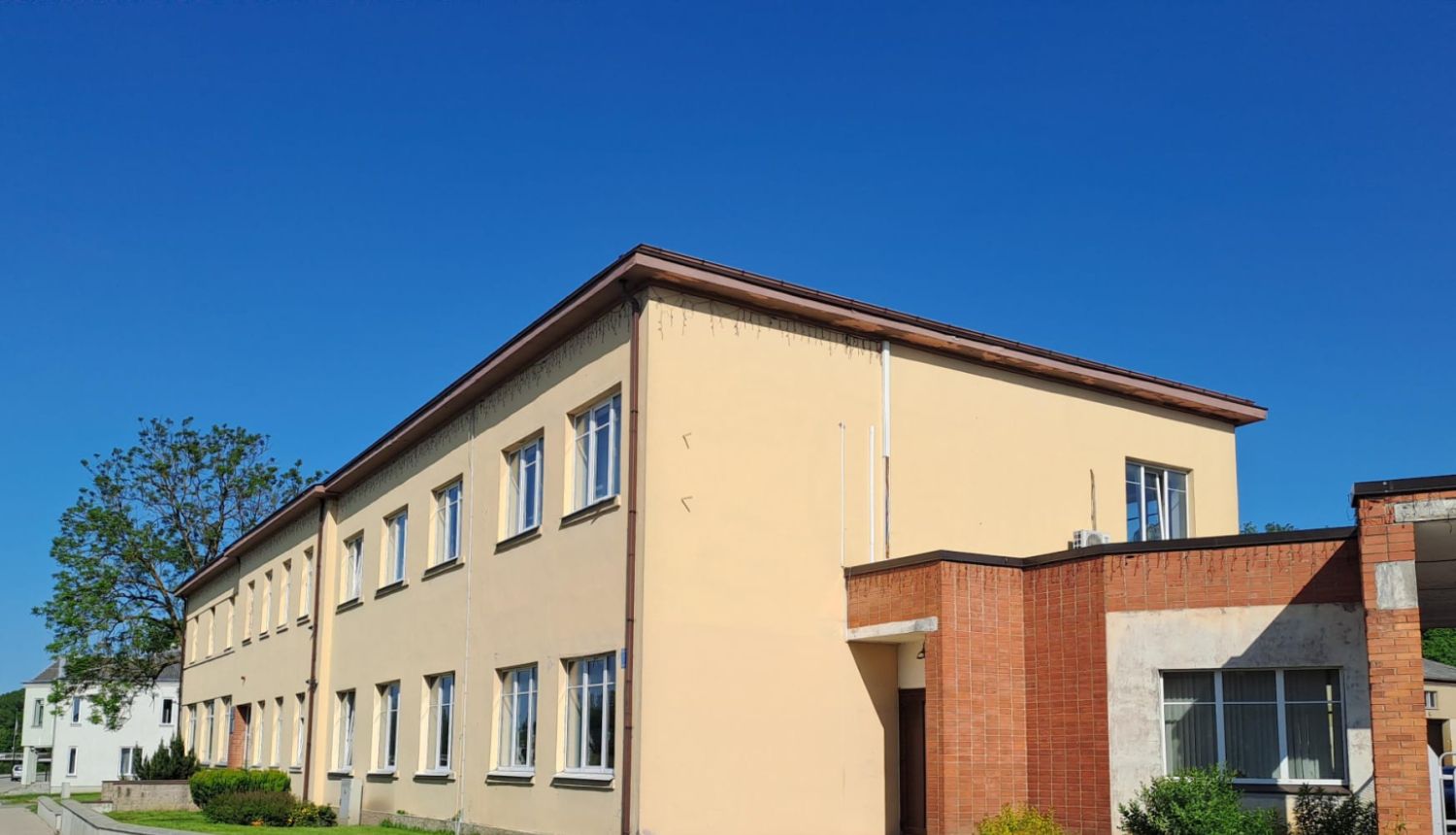 VTUA klientu apkalpošanas ēka Bauskā, dzeltenos toņos